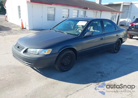 1998 Toyota Camry Le z USA, uszkodzony, nr VIN JT2BG22K9W0127068